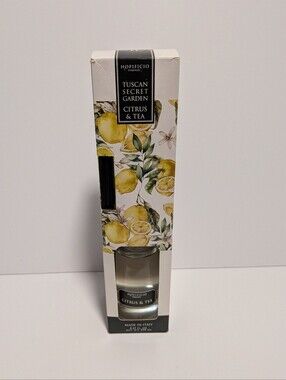 Hopificio Firenze Tuscan Secret Garden Collection Reed Diffuser in Citrus & Tea.